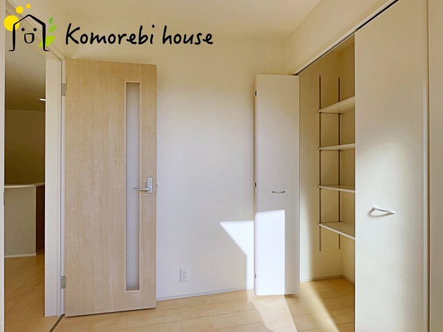 蓮田市見沼町　新築一戸建て　02の玄関|26.1.15　撮影済み