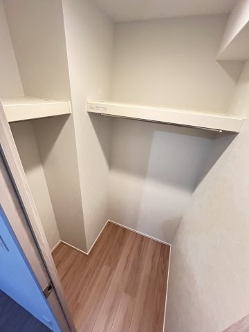 大阪市城東区関目３丁目の賃貸マンションの収納