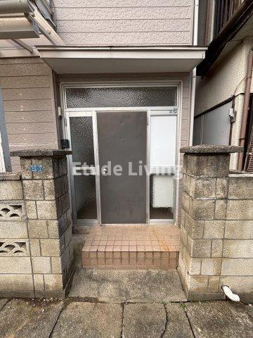 貝塚戸建のエントランス