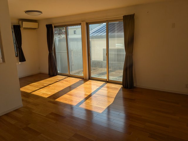 中古戸建　高崎市三ツ寺町の居間・リビング