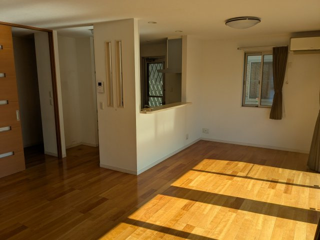 中古戸建　高崎市三ツ寺町の居間・リビング