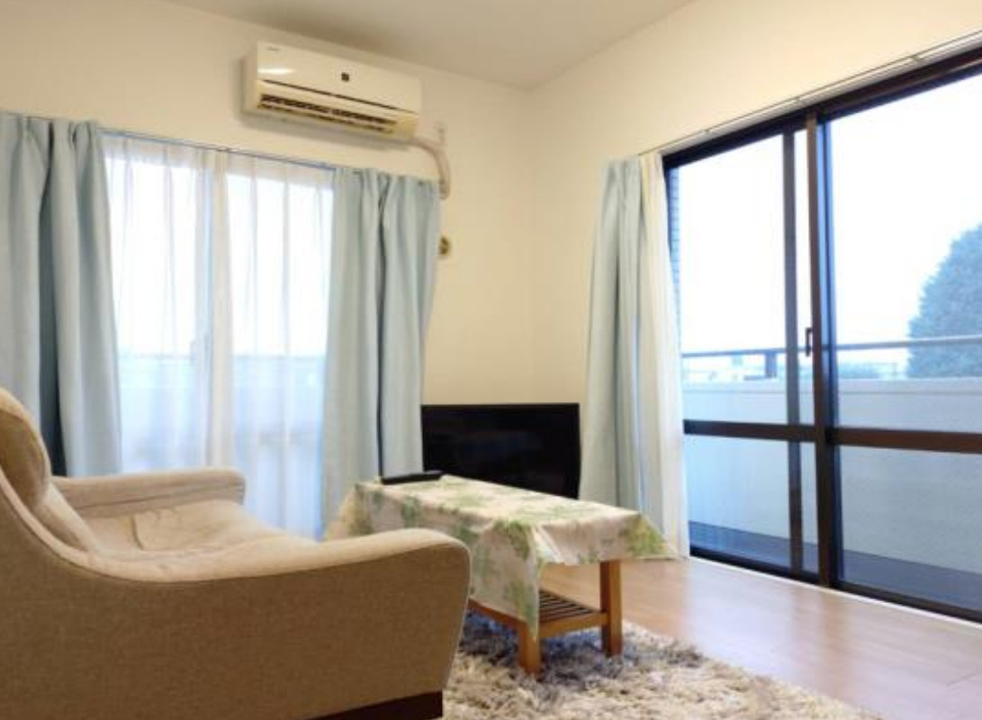 コスモ志木ピュアコートの居間・リビング|こちらの居間で趣味の時間をお楽しみください