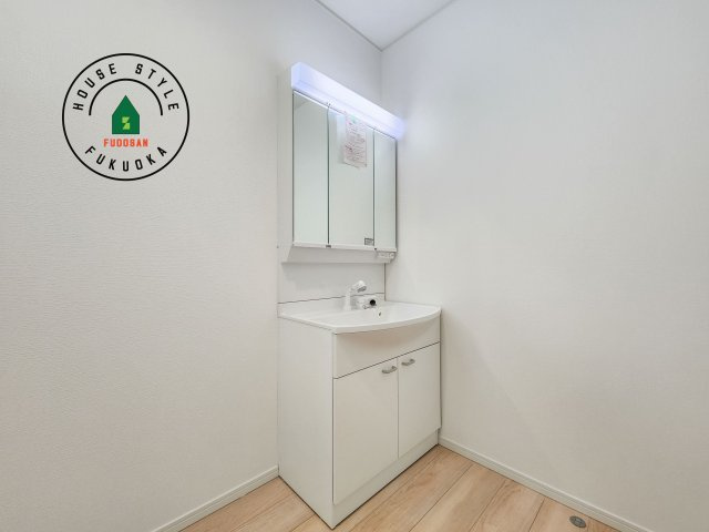 福岡市西区今宿東3丁目第10-6棟(4号棟)の内観：施工例|洗面所は小さなプライベートスペース。歯磨き、洗顔と毎日施す個人空間。