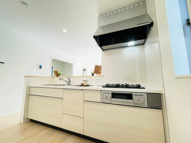 豊田市野見山町第5　新築分譲住宅　全2棟　1号棟のキッチン|使い勝手の良いシステムキッチン。