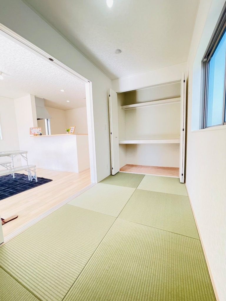 豊田市野見山町第5　新築分譲住宅　全2棟　1号棟の和室|LDKの横にある和室はお子様の遊び場やお昼寝などにも使えます。