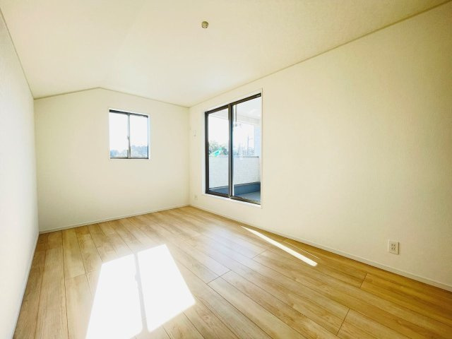 豊田市野見山町第5　新築分譲住宅　全2棟　1号棟の洋室|居室は、収納つきで子ども部屋や寝室など多彩な用途の利用ができます♪