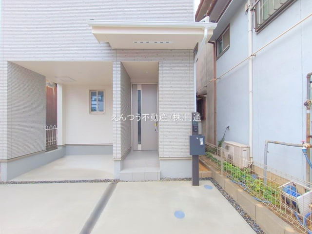 ハートフルタウン笠取町3期の玄関