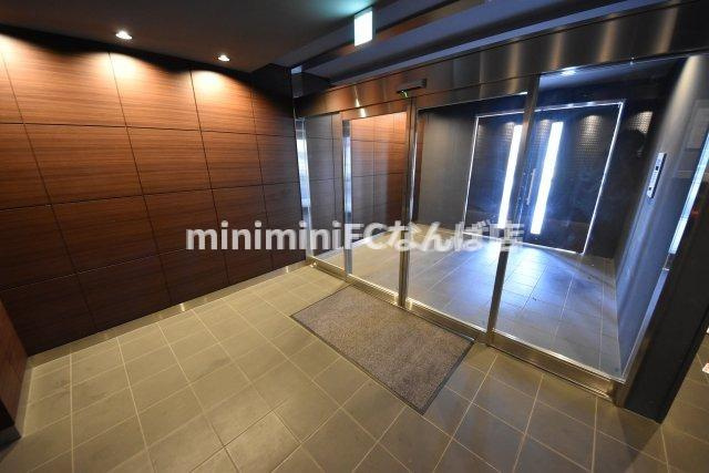 パークレーンミナミのエントランス