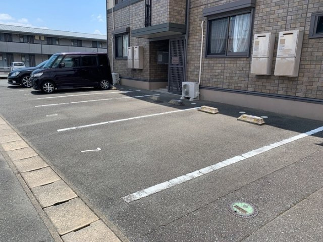 ヴェルドミール･大山の駐車場|駐車スペースもあります☆