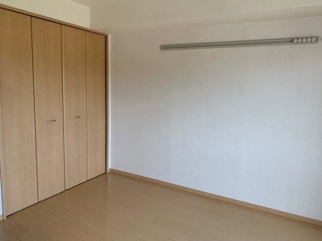 ヴェルドミール･大山の寝室|クローゼット付の寝室です☆