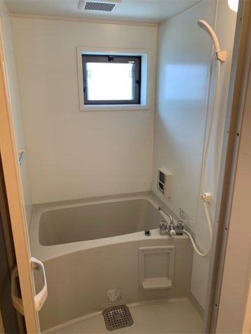 ヴェルドミール･大山の浴室|追い焚き付きのお風呂です♪