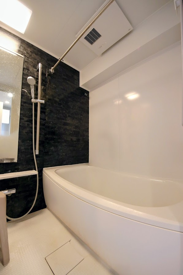 幕張ファミリーハイツ１号棟の浴室