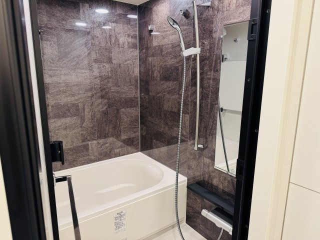 クリオレジダンス八王子ザ・マークスの浴室|～のびのびくつろげるバスルーム　１日の締めくくりに癒やしのバスタイムを～