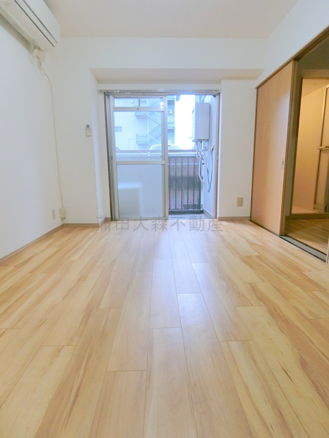 コーポ大田の居間・リビング|洋室6.5帖