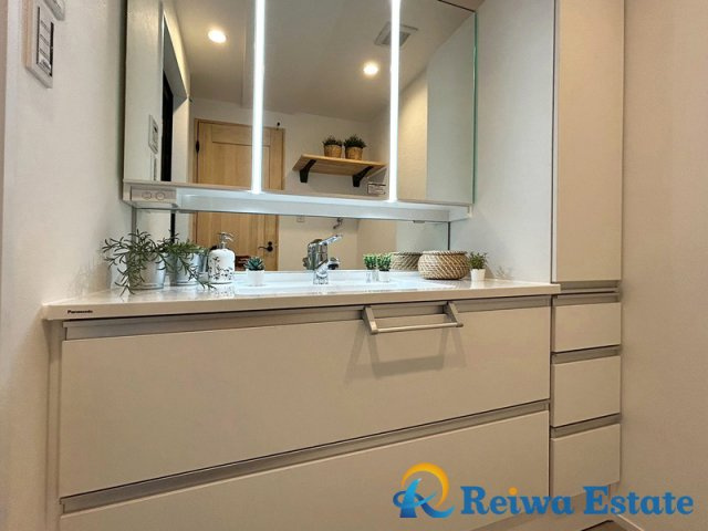 ライオンズマンション茅ヶ崎グランコーストの独立洗面台