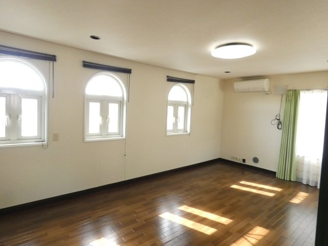 愛国西3-8-1の居間・リビング