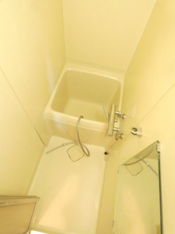 愛国西3-8-1の浴室