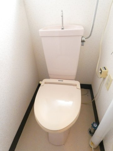 愛国西3-8-1のトイレ