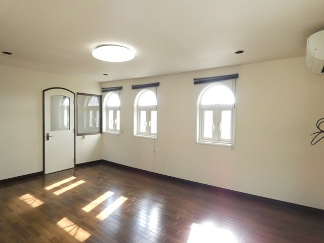 愛国西3-8-1の居間・リビング