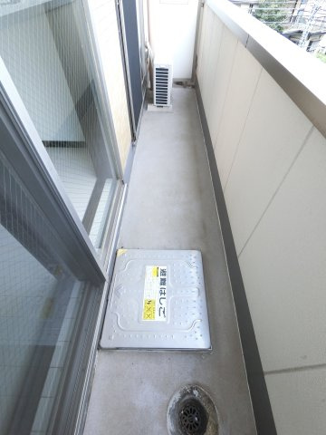 May Azurl  登戸のバルコニー