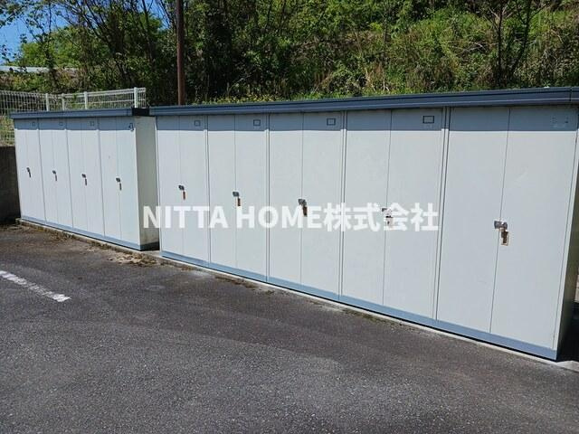 アンジュの設備|スタットレスタイヤを収納することができます○