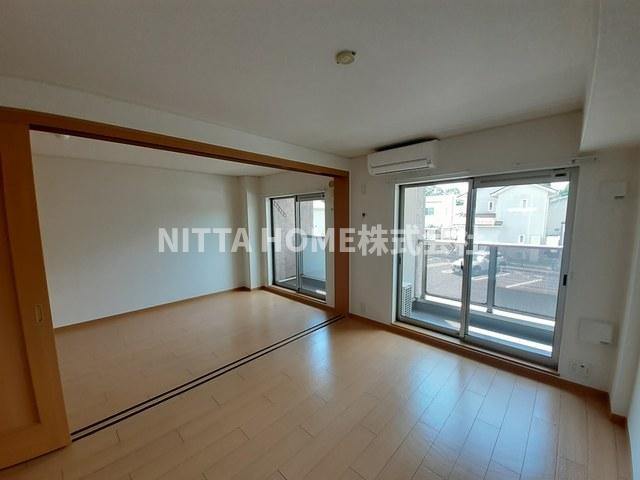 アンジュの居間・リビング|１０．２帖のリビングルーム＊