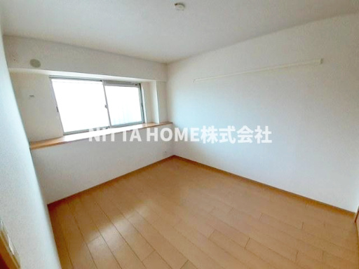 アンジュの洋室|６帖以上の広めの洋室が２室あります♪