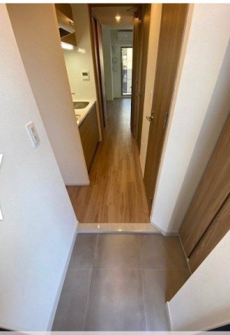 THE　MUTUAL　江坂の玄関