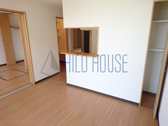 ルネスカトレアコートの居間・リビング