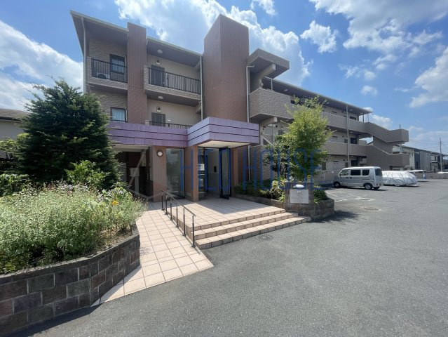 ルネスカトレアコートの外観