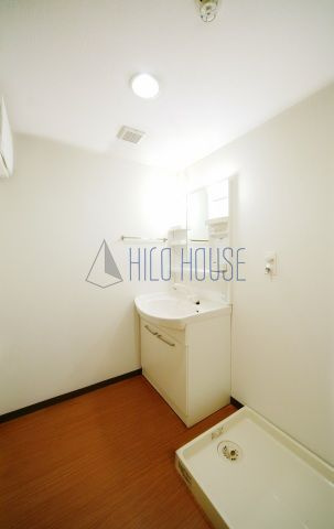 ルネスカトレアコートの洗面所