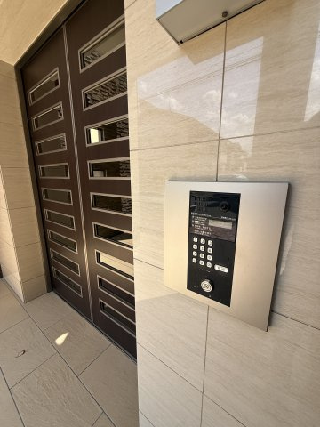 リヴィエールシャン那珂のエントランス