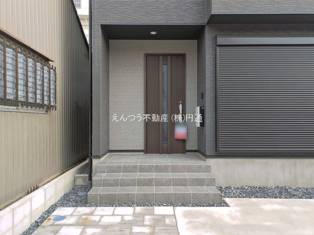 長喜町2期の玄関