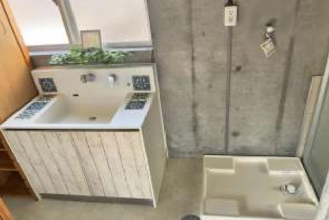 岐阜市柳津オーナーチェンジ1棟戸建の独立洗面台