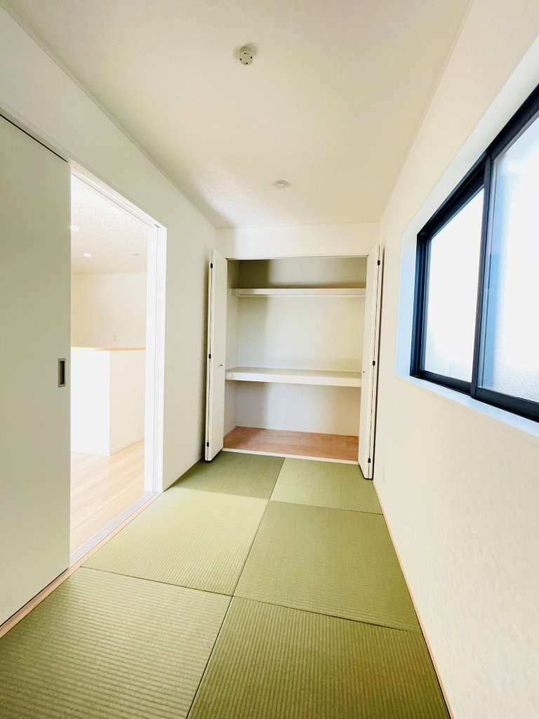 豊田市野見山町第5　新築分譲住宅　全2棟　2号棟の和室|LDKの横にある和室はお子様の遊び場やお昼寝などにも使えます。