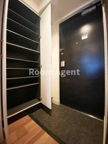 プレサンス桜通ザ・タイムズの玄関