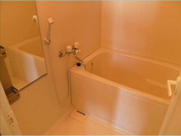 レージュ高畑Ⅰの浴室