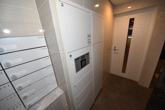 プレサンス心斎橋ニスト