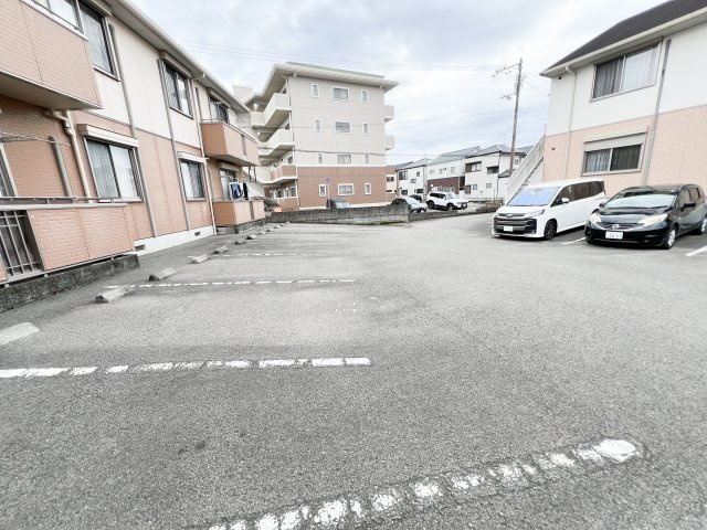 メゾンEYE C棟の外観