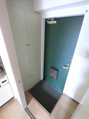 ベイステート安間の玄関