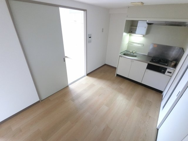 ベイステート安間の居間・リビング