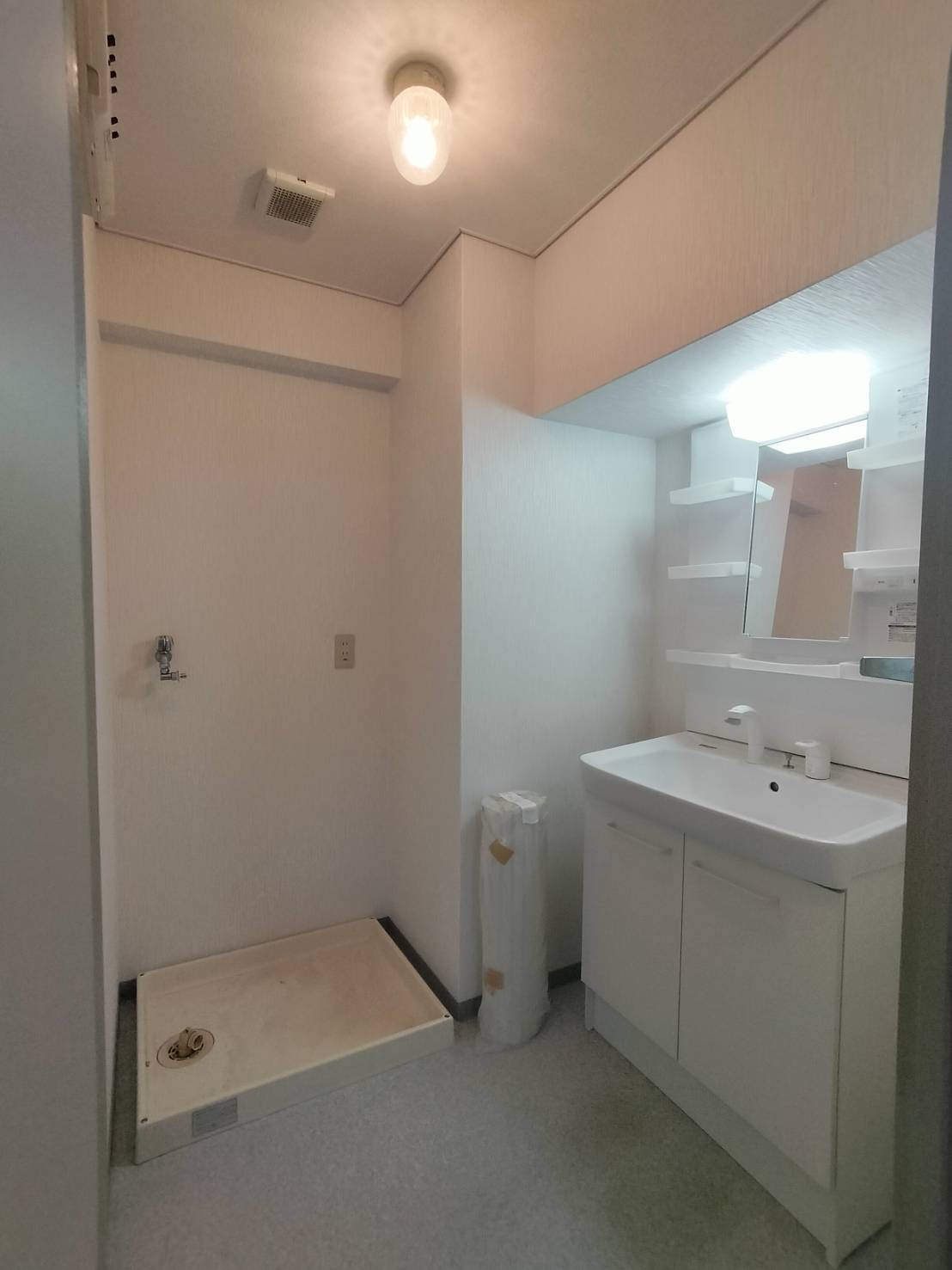 リーグレック元町の洗面所