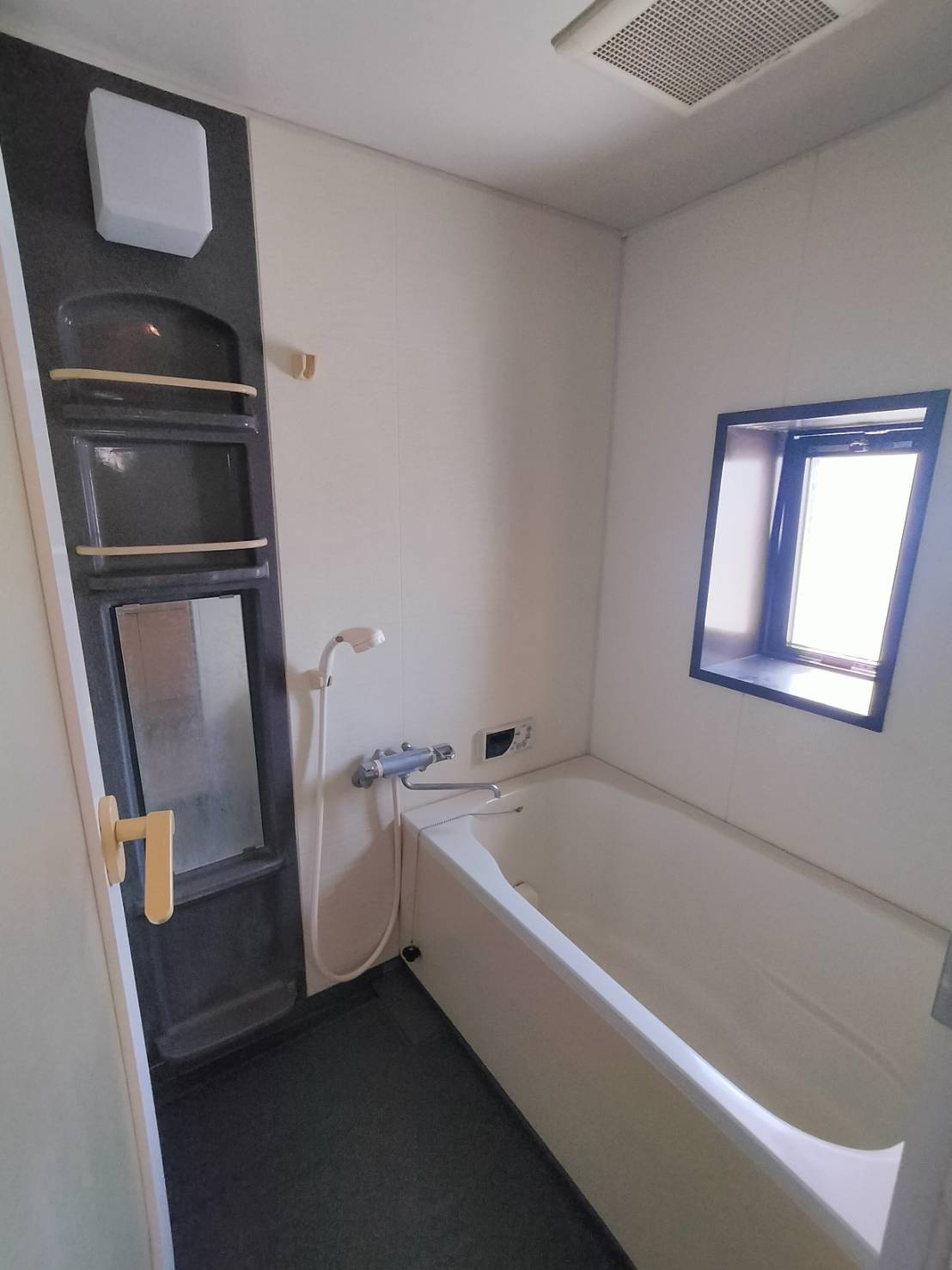 リーグレック元町の浴室