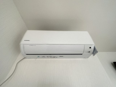 【設備】 | ポーラスターアキモト | エアコン　※ほかのお部屋の写真です。