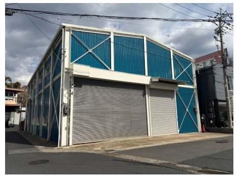 久世築山町貸工場の外観