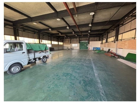 久世築山町貸工場の内装