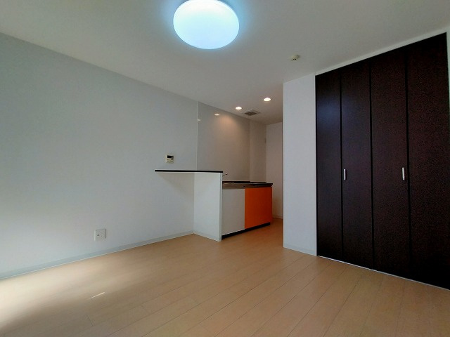 神戸市須磨区須磨浦通６丁目のハイツの居間・リビング|リビング