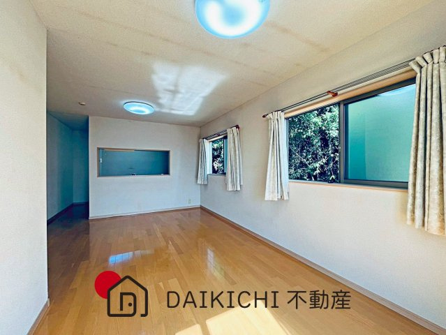 【居間・リビング】 | 羽生市大字藤井下組　中古戸建