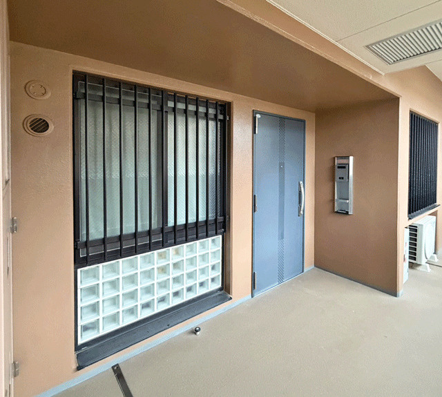 リビオ柏木の玄関