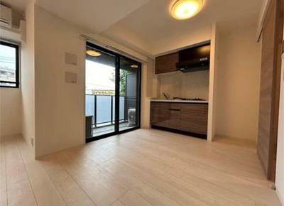 【居間・リビング】 | ZOOM方南町 | 10.4帖のきれいなLDK。